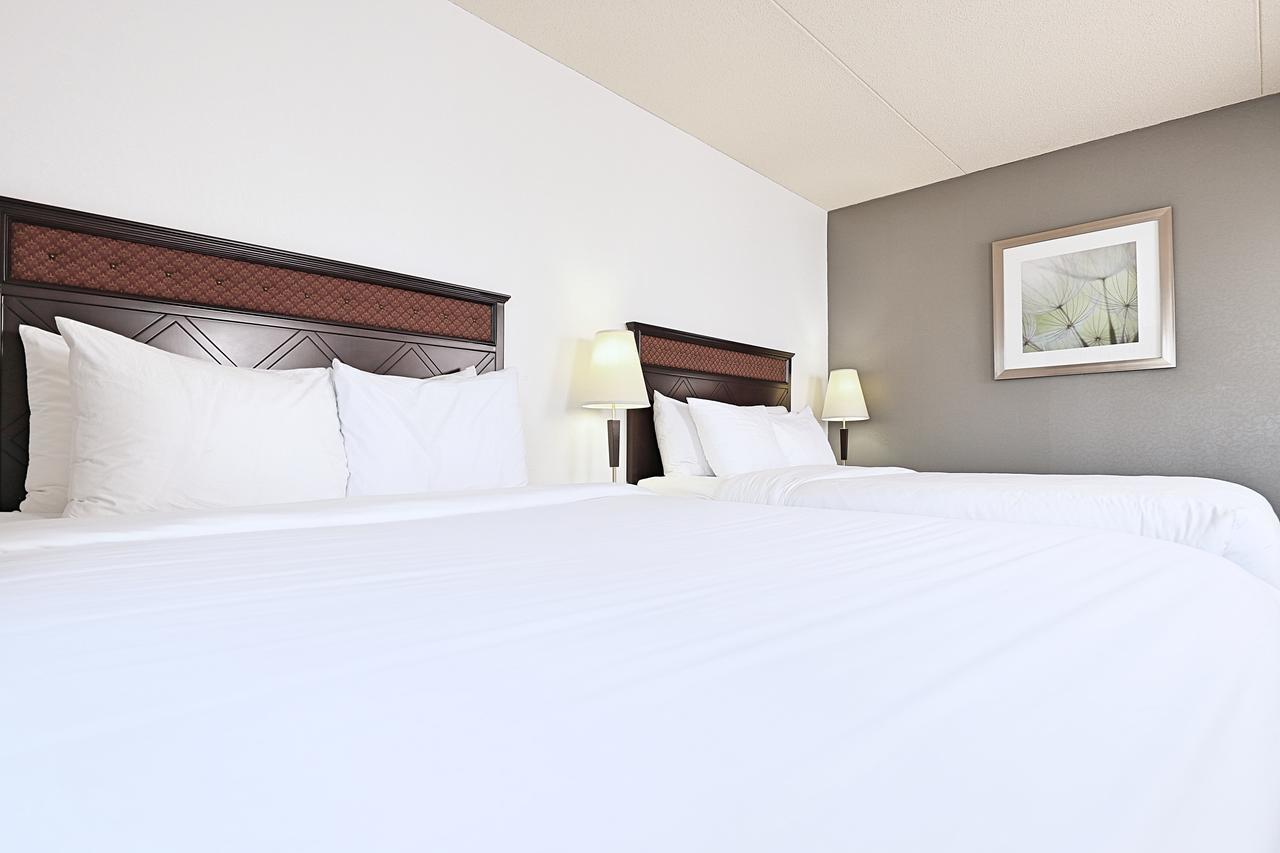 Lelux Hotel Montreal Bagian luar foto